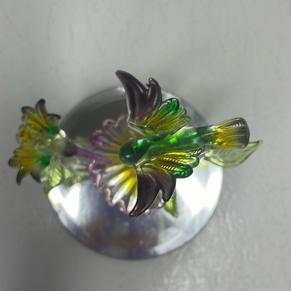 Vintage Beautiful Glass Hummingbirds - Picture 4 of 5